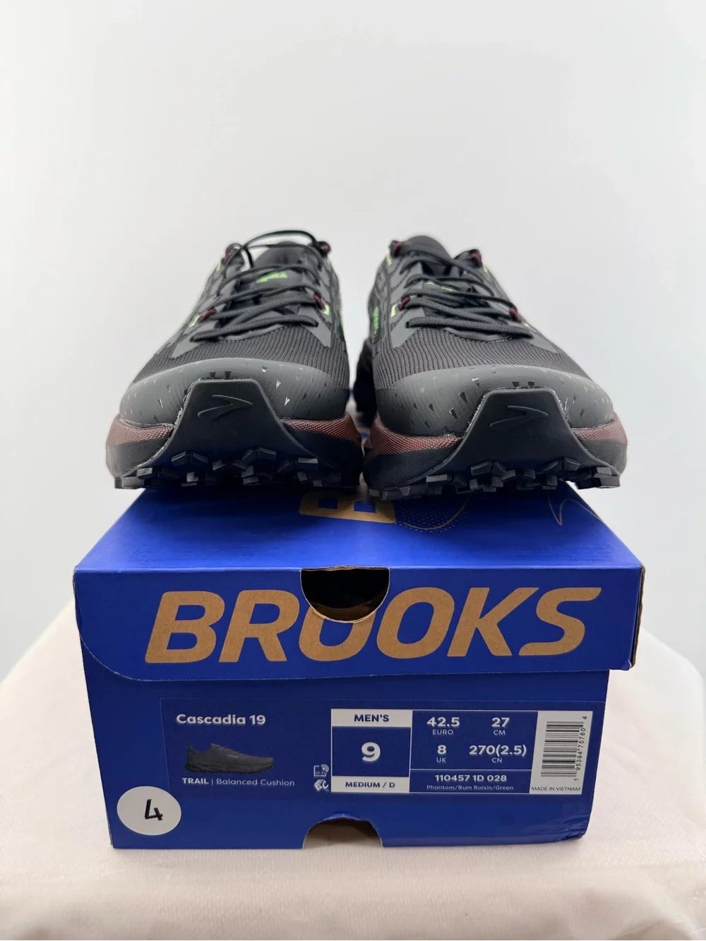 Brooks men trail